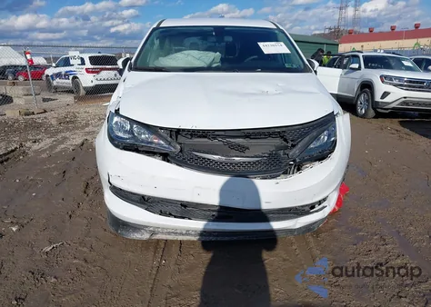 2022 Chrysler Voyager Lx z USA, uszkodzony, nr VIN 2C4RC1CG0NR205280